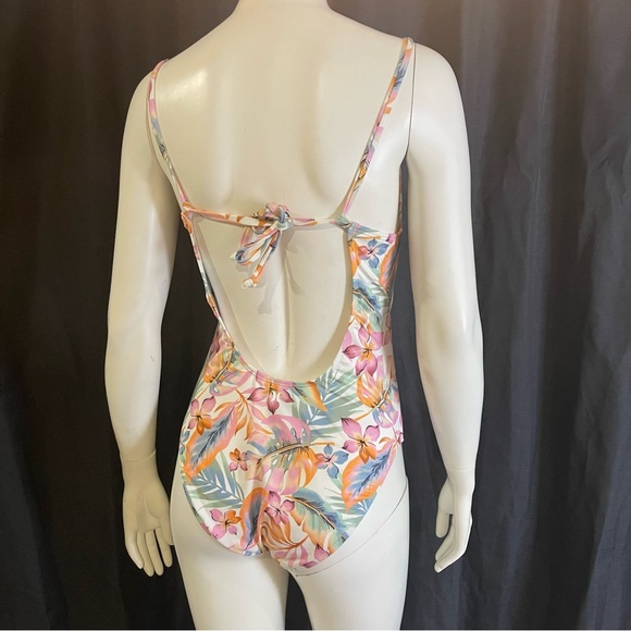 Hurley Brand New Floral Multicolor Pink Monokini Swimsuit Medium - Picture 6 of 12